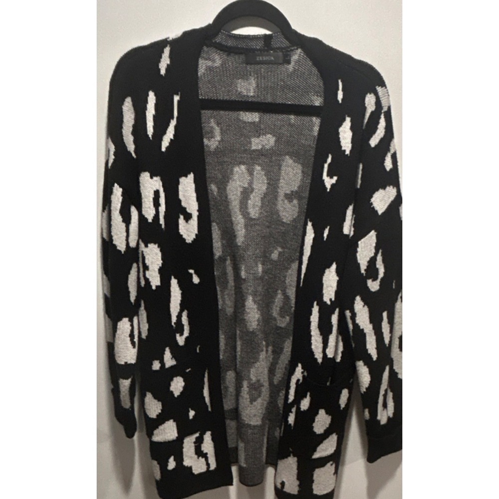 ZESICA Women's Animal Print Cardigan Sweater Black White Pockets Size L